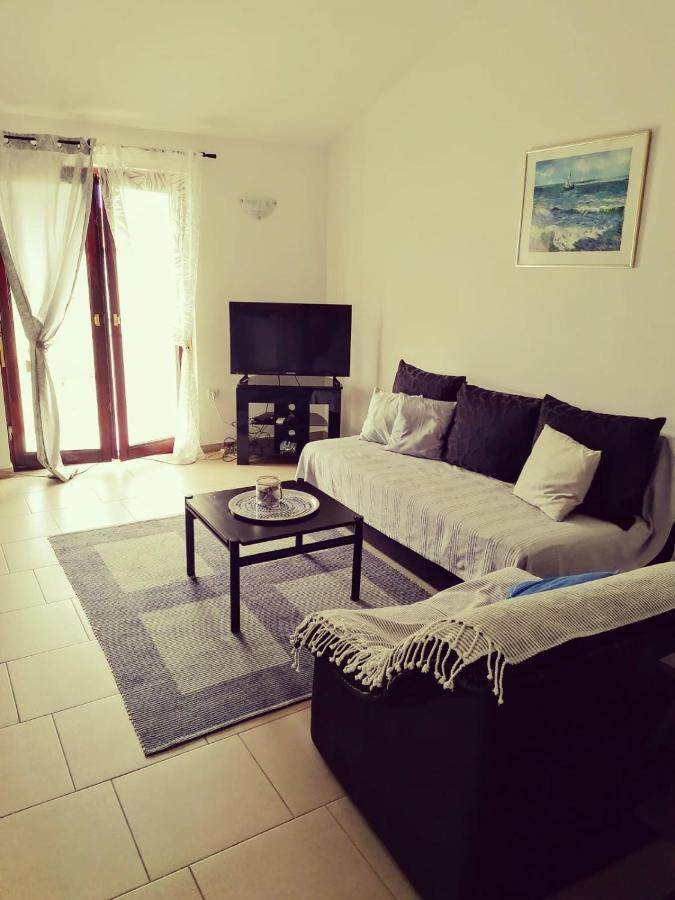 Apartment By The Beach Primošten Buitenkant foto